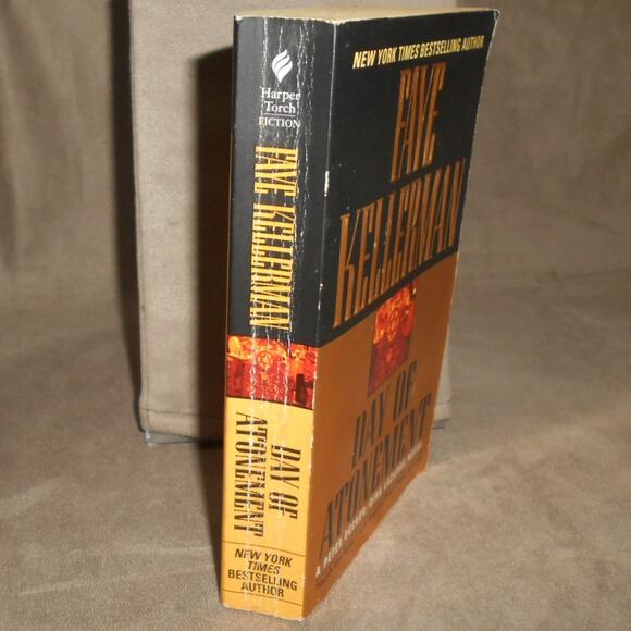 Day of Atonement by Faye Kellerman Paperback 2004 Peter Decker/Lazarus #4 - Picture 2 of 8